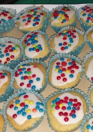 Una foto de Muffins coloridos