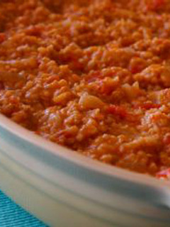 A picture of Bulgur cooked with tomato - burghul bi banadoura.