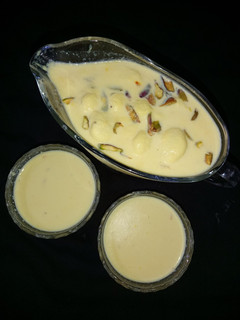अंगूरी रसमलाई (Angoori Rasmalai recipe in Hindi) रेसिपी मुख्य फोटो