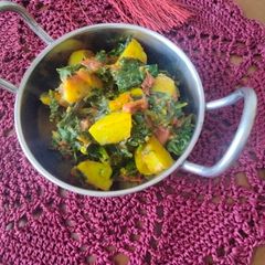 A picture of Aloo palak.