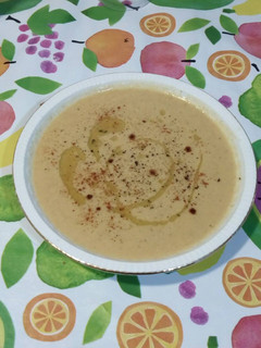 Una foto de Puré de garbanzos con sésamo tostado