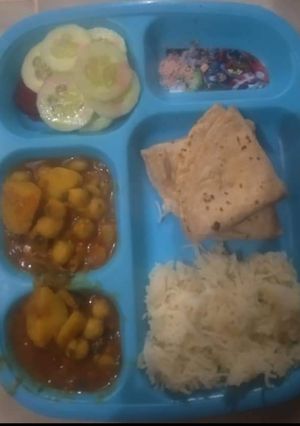 छोले चावल (chole chawal recipe in Hindi) रेसिपी मुख्य फोटो