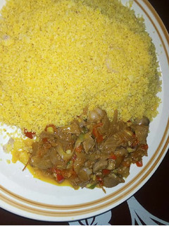 A picture of Morrocon couscous with kidney sauce.