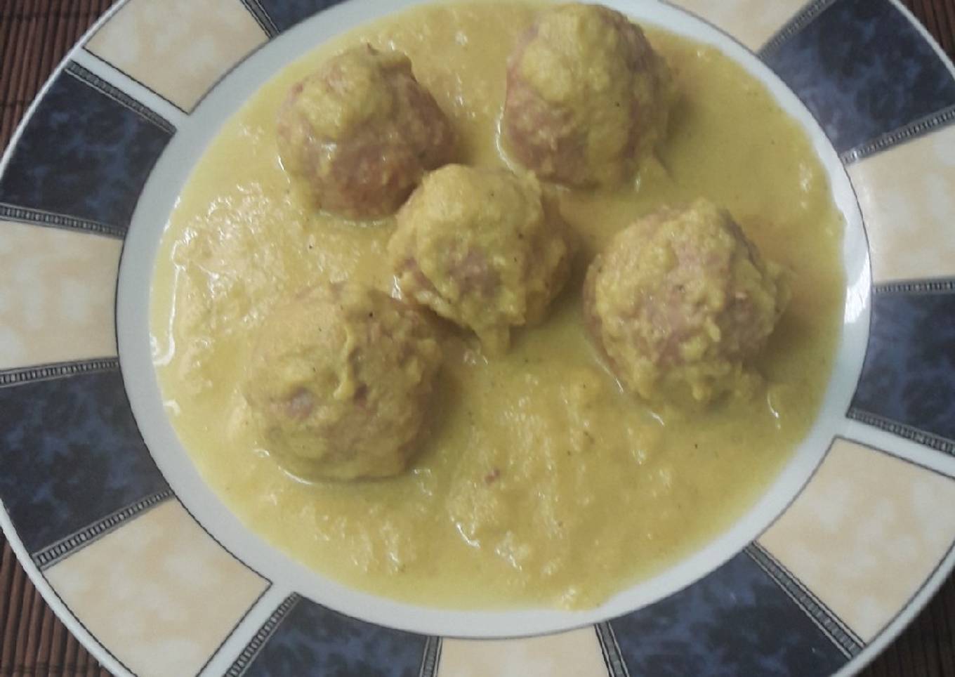 Albóndigas de pollo al curry