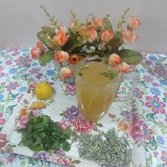 A picture of Mint ginger honey and lemon grass tea.