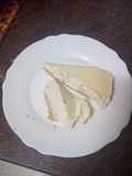 Falsa tarta de panacota de turrón con base de polvorón