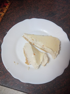 Foto principal de Falsa tarta de panacota de turrón con base de polvorón