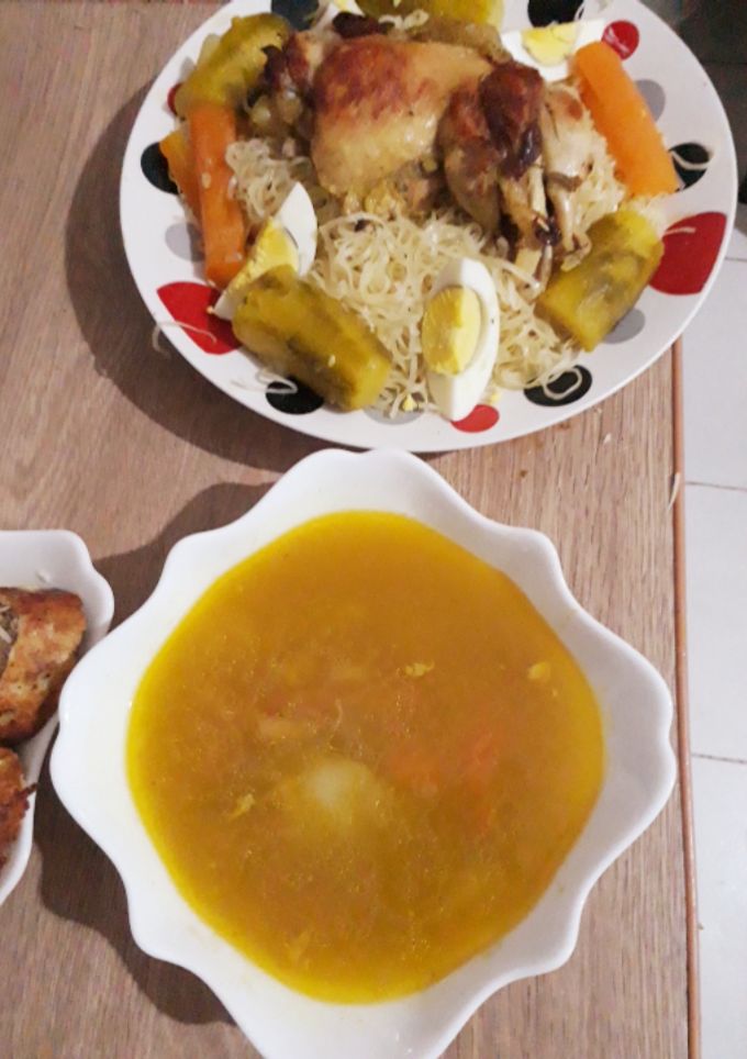 صورة لوصفة رشته بالدجاج والمرق