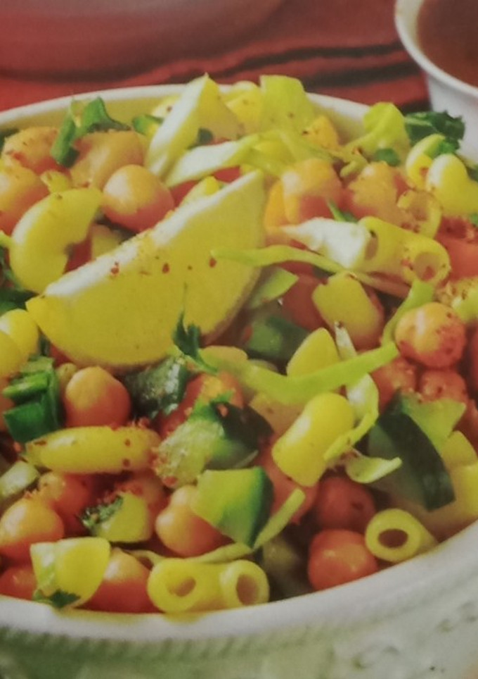 A picture of Makroni Chaat.