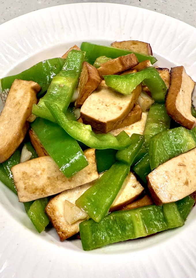 豆乾炒青椒 的食譜成品照片