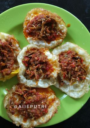 Foto resep Telor ceplok balado teri