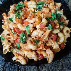 A picture of Macaroni.