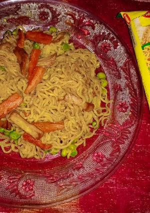ভেজ আটা ম্যাগি (Veg Aata Maggi recipe in bengali) রেসিপির প্রধান ছবি