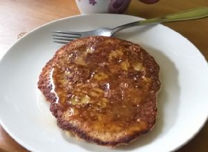 Una foto de Pancake de avena y plátano