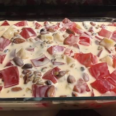 Gelatina de fresa con yogurt y frutas Receta de Estrella Dominik- Cookpad