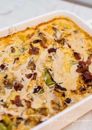 A picture of Fläskfilégratäng med gorgonzola ost och bacon.