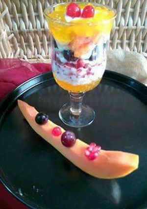 A picture of Creamy fruit delight.
