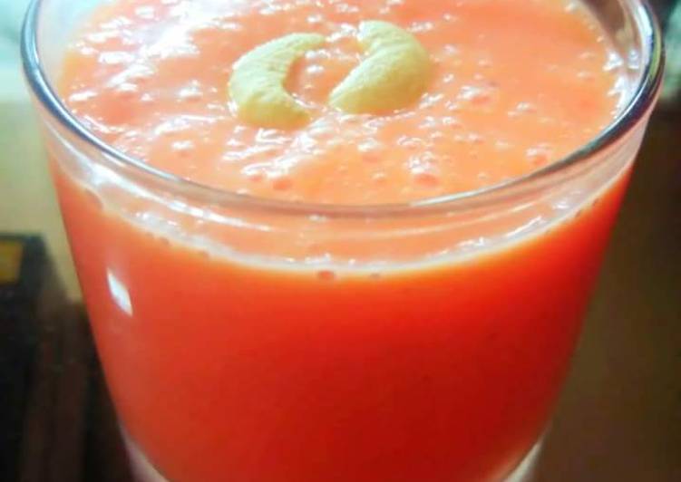 Simple Way to Make Quick Papaya Milkshake