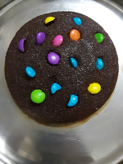 ચોકલેટ કેક (Chocolate Cake Recipe In Gujarati) રેસીપી મુખ્ય ફોટો