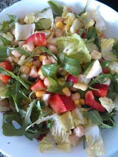 Una foto de Ensalada de garbanzos