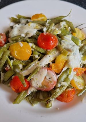 Une photo de Haricots verts roquefort/mozzarella au four