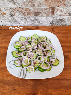 عکسی از دستور سالاد خیار و پیاز
