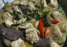 แกงเขียวหวานสันในไก่