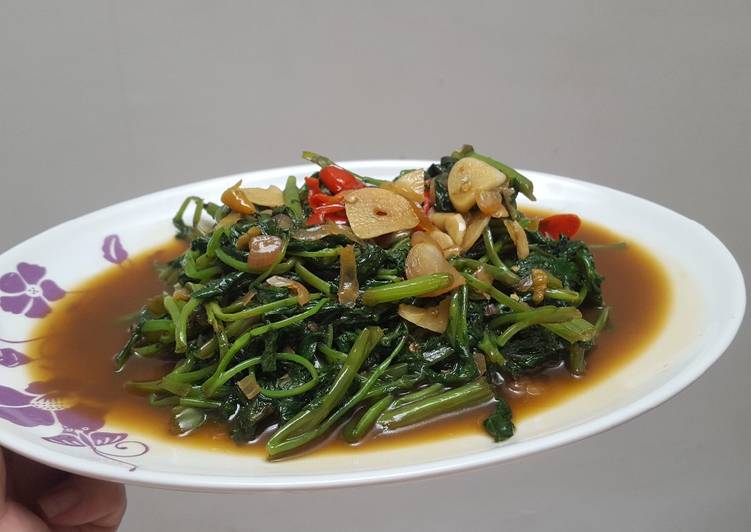 Tumis kangkung balacan