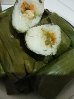 Foto resep Lontong isi ayam dan sayur