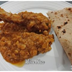 A picture of Chanay ki daal chicken.