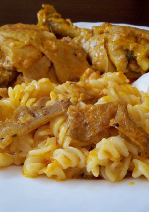 Laskagombás paprikás csirke....ja, és kű'deném mindenkinek, aki recept fotója