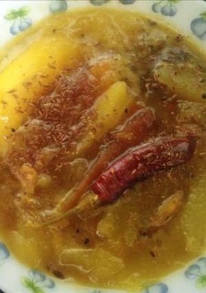 A picture of Keri or lal mirch Ki chatni.