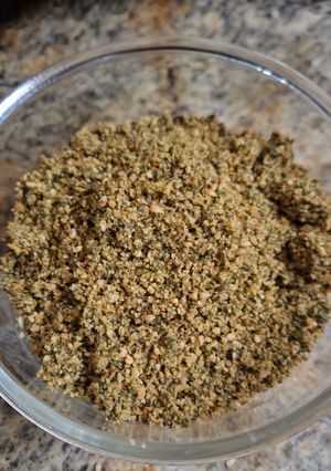 A picture of Curry leaves chutney.