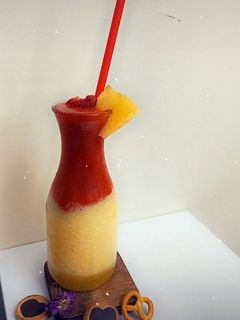 عکسی از دستور نوشیدنی دو فاز آناناس و توت فرنگی Pineapple and strawberry drink🍍🍓