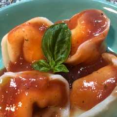 Una foto de Agnolotis con tapitas de empanadas