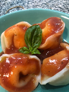 Una foto de Agnolotis con tapitas de empanadas