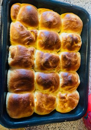 A picture of Sne's Dinner Rolls.