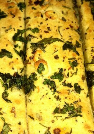 A picture of Garlic Bread in Dominos style.