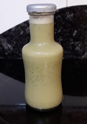 Foto principal de Bebida vegetal de avena con té matcha y miel