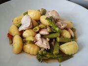 Una foto de ñoquis de pollo