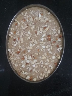 வால்நட் பர்பி (Vaalnut burfi Recipe in tamil) செய்முறை முக்கிய புகைப்படம்