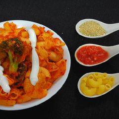 A picture of Macaroni Masala.