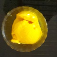 A picture of Mango Ice cream.