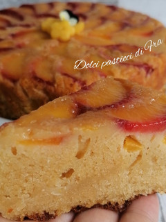 Foto di Torta rovesciata alle pesche senza glutine