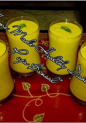 A picture of Mango Banana smoothie.