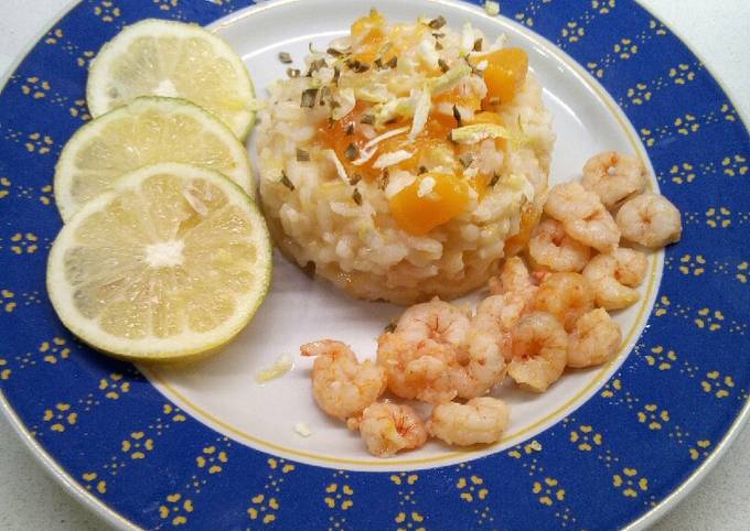 Il modo più semplice a Fai Veloce Risotto con zucca e gamberi e spicchi di limone
