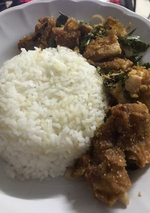 รูปของ ข้าวยำไก่เเซ่บ