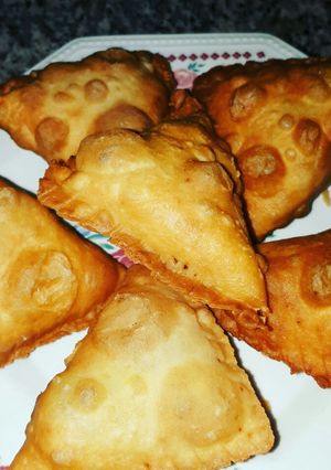 A picture of Flaky crispy samosa dough recipe.
