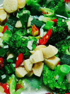 Foto resep Brokoli Sosis Cah Bawang Putih