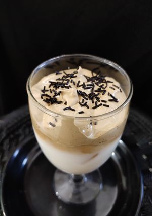 डालगोना काफी (Dalgona Coffee recipe in Hindi) रेसिपी मुख्य फोटो